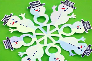 幼儿园美工区可爱的剪纸小雪人图片3张