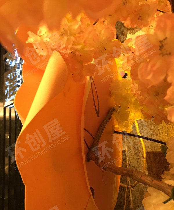 幼儿园泡沫纸春园大花朵墙面布置图片