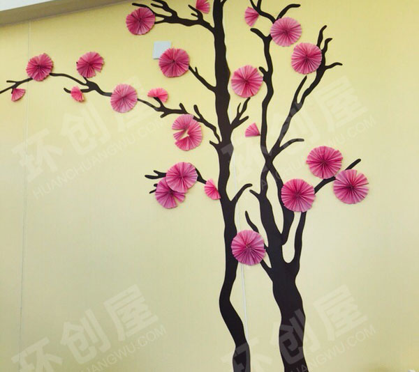 幼儿园树叶花草窗户装饰图片
