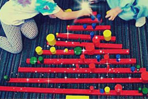 幼儿园建构区我的圣诞树搭建图片3张