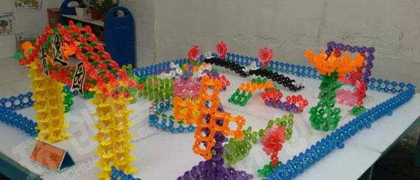 幼儿园建构区雪花积木搭建作品图片