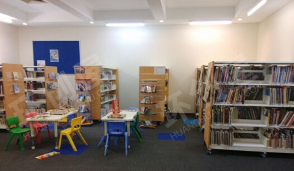 幼儿园阅读区环创小小图书馆图片