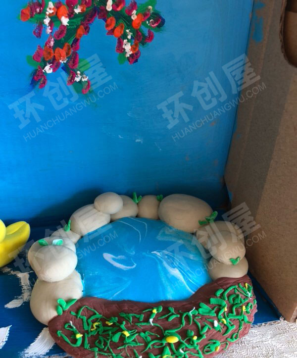 幼儿园美工区废物利用纸盒画图片