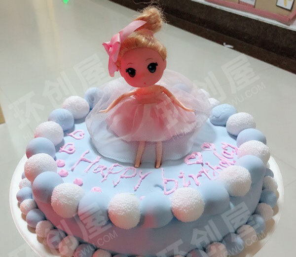 幼儿园角色游戏彩泥作品蛋糕房图片