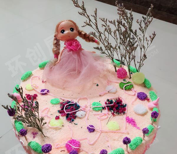 幼儿园角色游戏彩泥作品蛋糕房图片