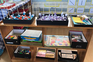 幼儿园益智区基地各种好玩有趣的益智玩具图片4张
