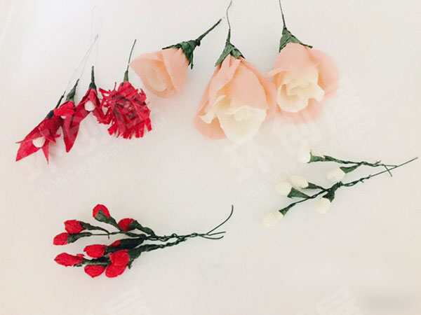 幼儿园自制皱纹纸花环门头挂饰图片