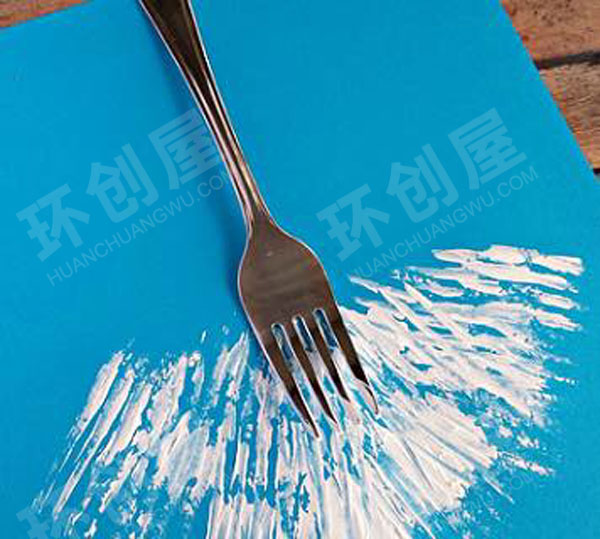幼儿园美工区叉子动物印画图片