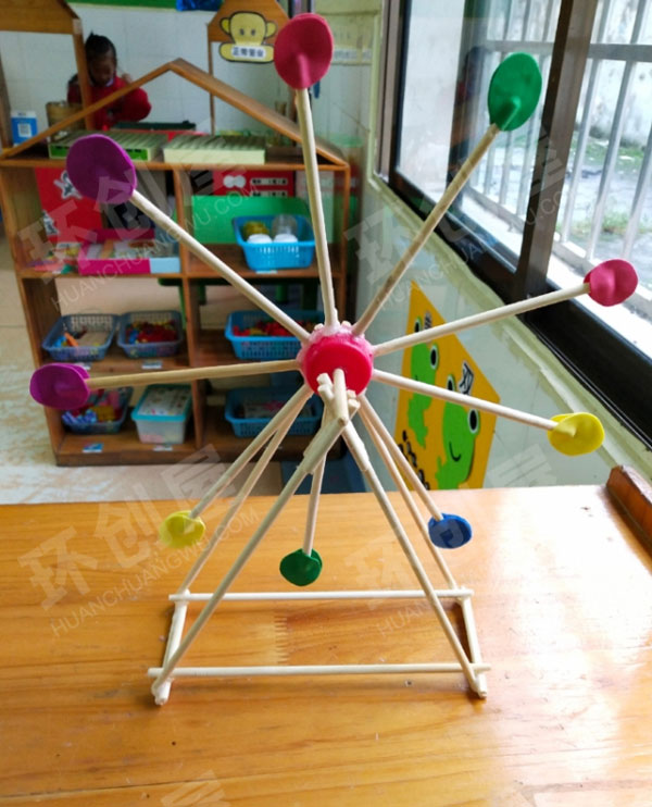 幼儿园环创科学区各种自制教玩具图片