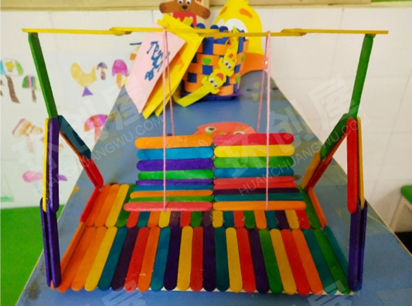 幼儿园环创科学区各种自制教玩具图片