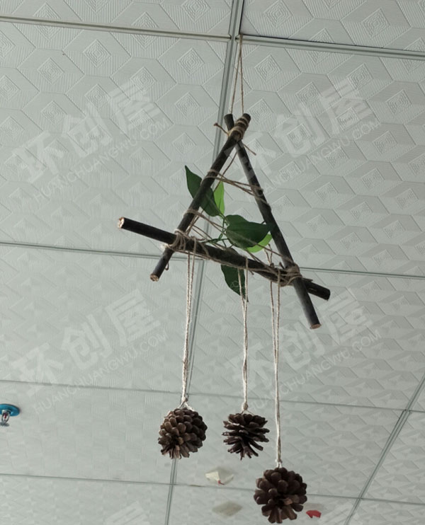 幼儿园松果木材环保吊饰图片