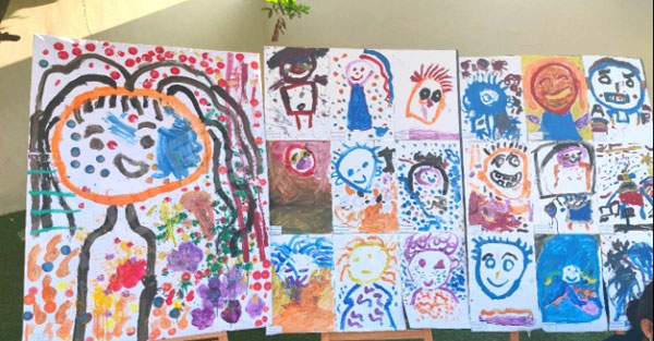 幼儿园户外环创艺术节废物利用水彩画展板海报图片