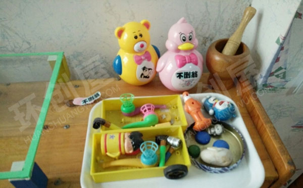 幼儿园科学区参观实验室图片