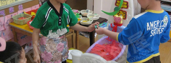 幼儿园角色游戏串串烧小吃店图片