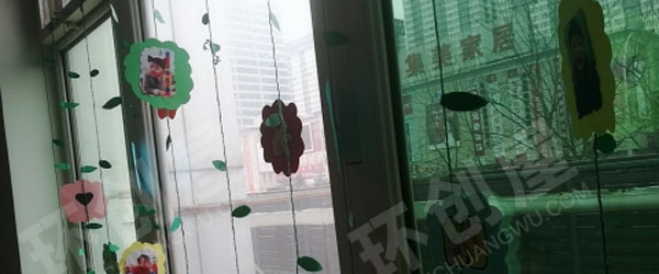 幼儿园门窗照片挂饰图片