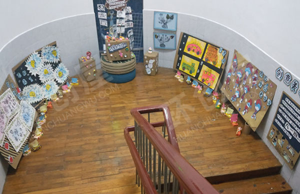 幼儿园走廊楼道废物利用纸箱作品图片
