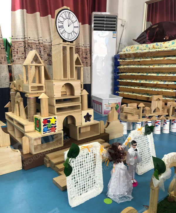 幼儿园建构区小城堡公主婚礼图片