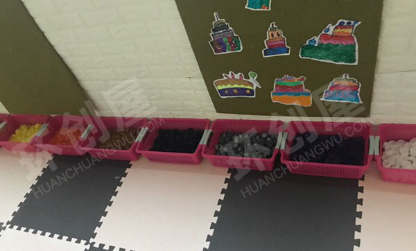 幼儿园建构区各种材料摆放图片