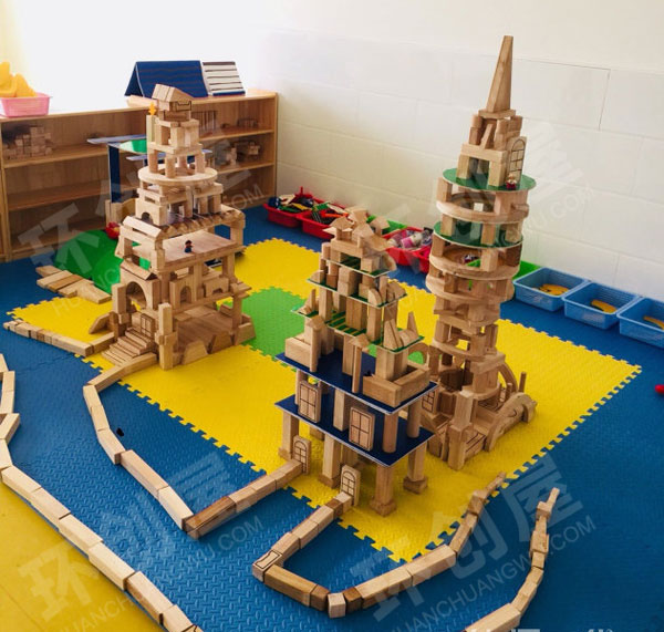 幼儿园建构区大型木块积木作品图片
