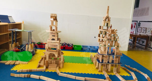 幼儿园建构区大型木块积木作品图片