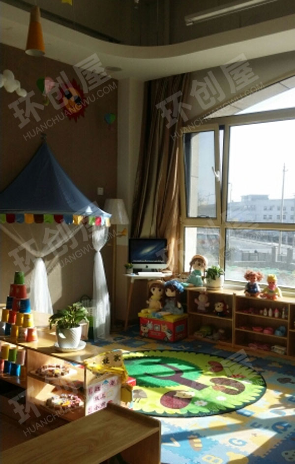 幼儿园阅读区秋季教室装扮图片