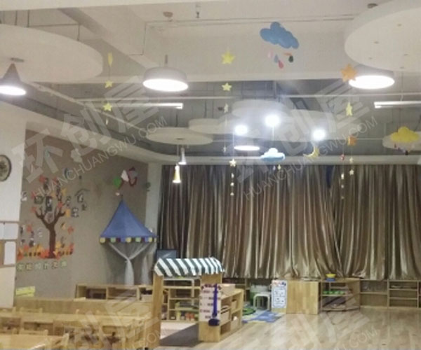 幼儿园阅读区秋季教室装扮图片