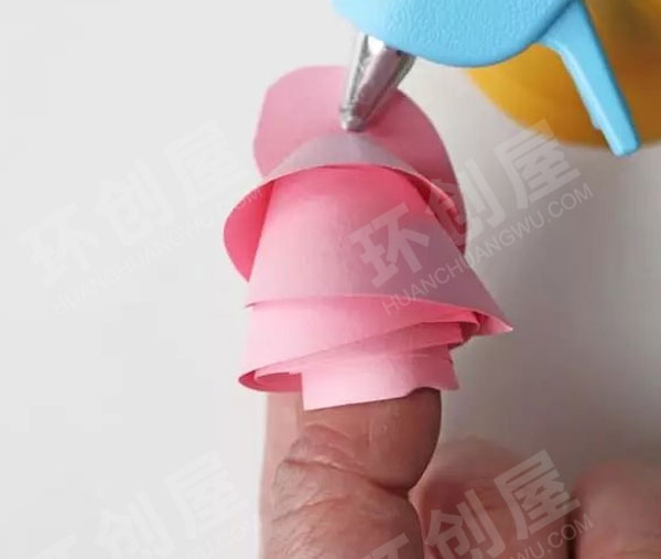 幼儿园美工区春天主题剪纸立体玫瑰花朵图片