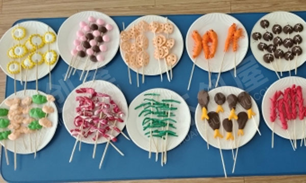 幼儿园角色游戏粘土手工美食城图片