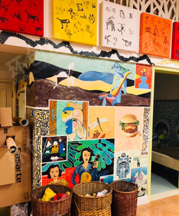 幼儿园美术室里千奇百怪的作品展示图片