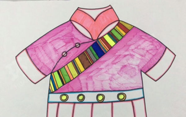 幼儿园美工区少数民族传统服饰纯手工绘制图片