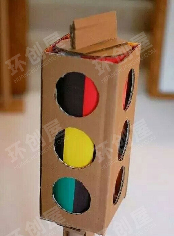 幼儿园角色游戏废物利用自制角色道具图片