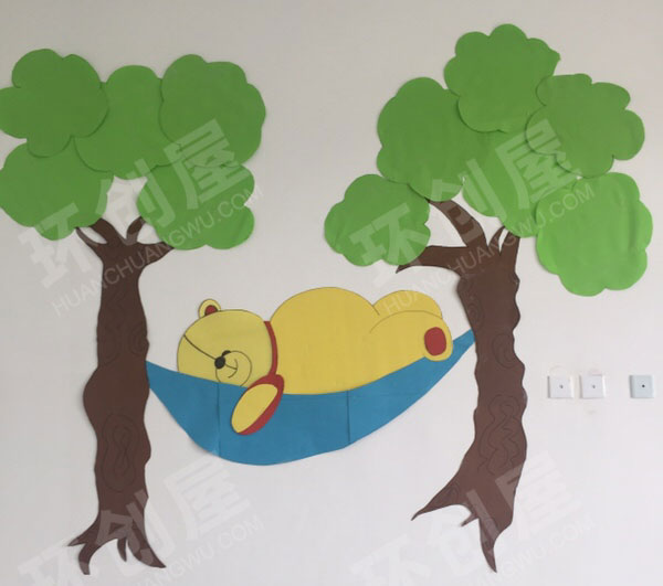 幼儿园简单好看的卡通墙面布置图片