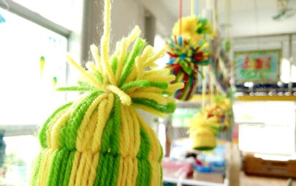 幼儿园环保废物利用毛线纺织吊饰图片