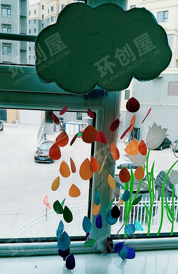 幼儿园彩色的雨滴挂饰图片