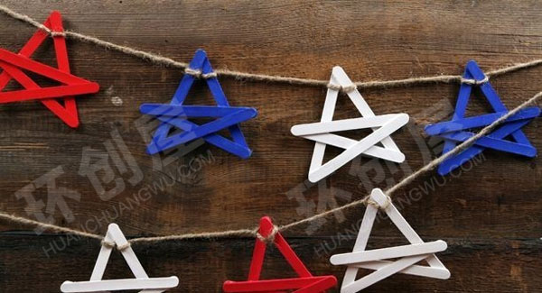 幼儿园木条拼贴成的挂饰图片