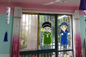 幼儿园中国风戏曲人物窗户装饰图片