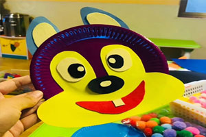 幼儿园废物利用纸盘动物卡通手工窗户贴图片6张