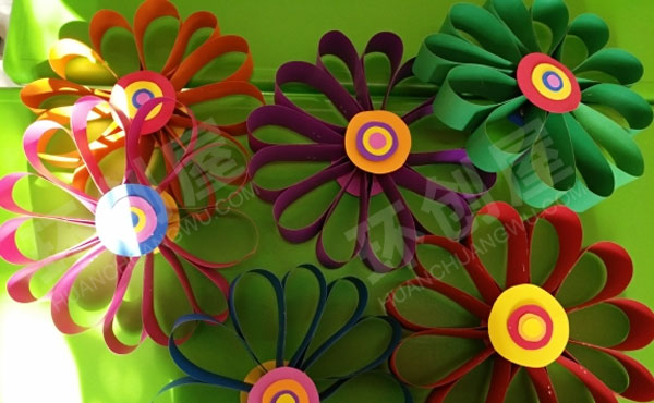 幼儿园卡纸手工美丽花朵窗户吊挂饰图片