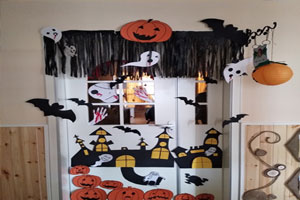 幼儿园万圣节门窗主题图片3张