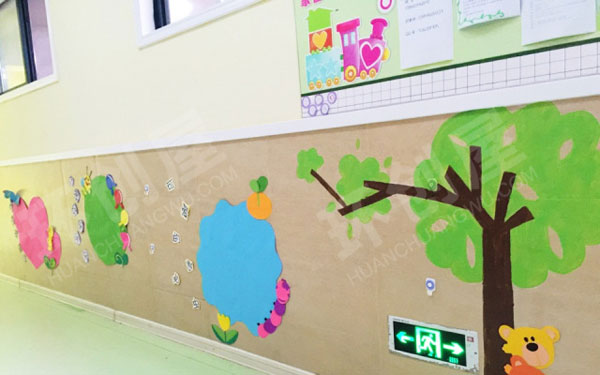 幼儿园走廊墙面装饰充满活力的春天图片