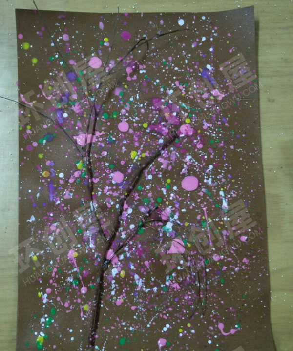 幼儿园森系装饰水彩喷画作品展示图片