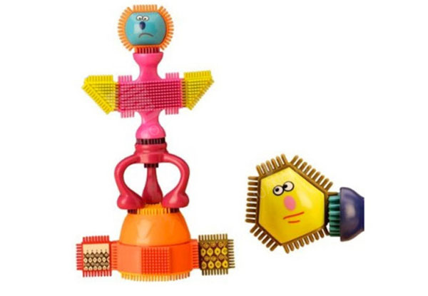 幼儿园建构区胶质鬃毛积木搭建图片