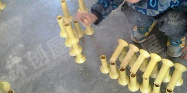 幼儿园废物利用卷纸芯搭建图片