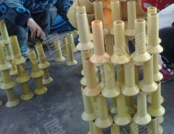 幼儿园废物利用卷纸芯搭建图片