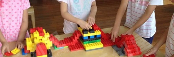 幼儿园建构区积木搭建长城图片