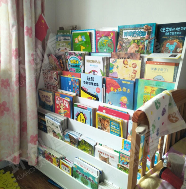 幼儿园教室角阅读区书架图片