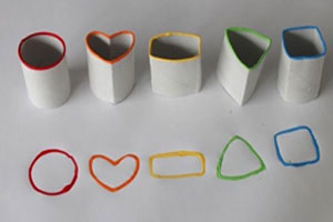 幼儿园美工区卷心筒拓印图片4张