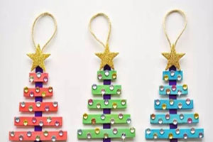 幼儿园美工区手工圣诞节木棍吊饰图片9张