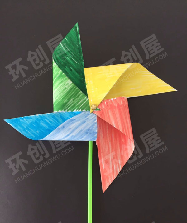 幼儿园美工区手工彩色风车图片