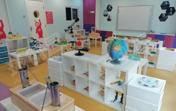 幼儿园科学发现室里的精彩图片